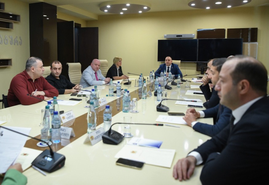 საპროკურორო საბჭოს წევრებმა გენერალური პროკურორობის კანდიდატად ხმათა უმრავლესობით გიორგი გვარაკიძე აირჩიეს